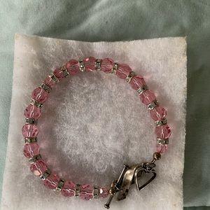 Swarwoski Crystal Bracelet w breast cancer charm